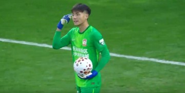 pg游戏官网登录入口-中超争议判罚！莱昂纳多进球被吹，李昊罕见暴怒，挤地铁战术失败